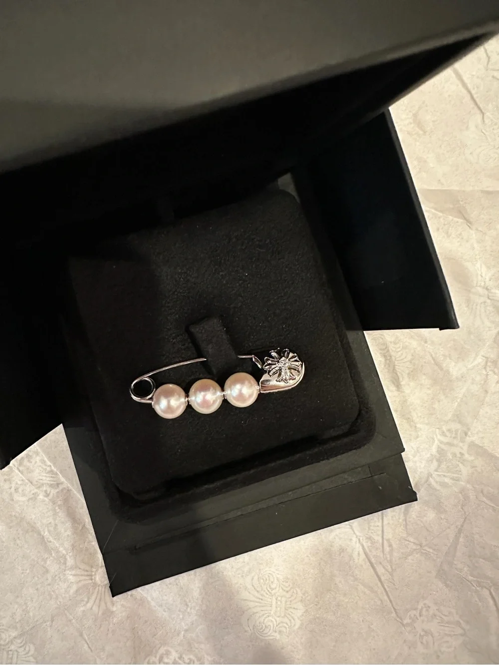 Chrome Hearts X Mikimoto 18K White Gold Diamond Pearl Safety Pin